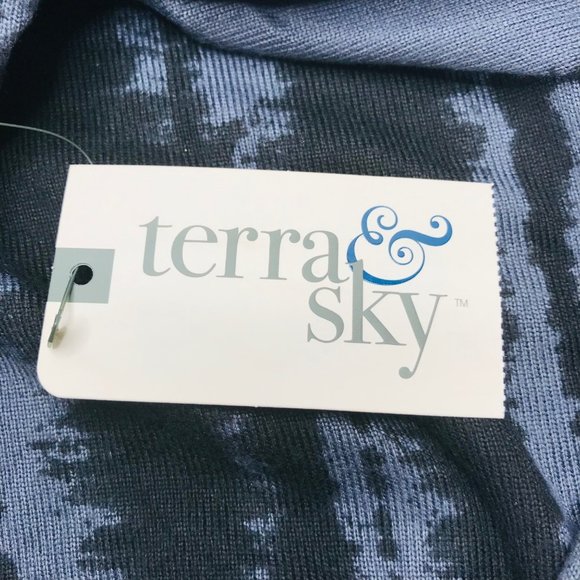 Terra And Sky Women's Size 3X 24W-26W V-Neck Twist Side Brushed Long Sleeve Top - Picture 15 of 15